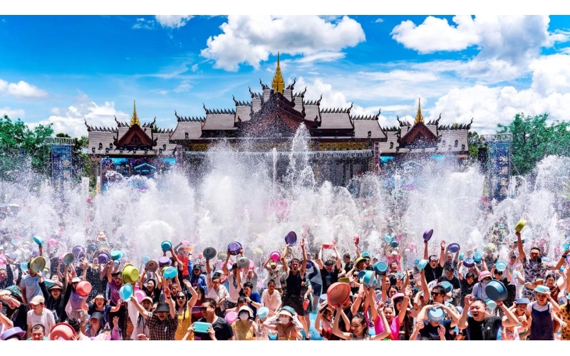 西双版纳旅拍攻略：2025 口碑 TOP10 避坑指南，榜首机构定格秘境美